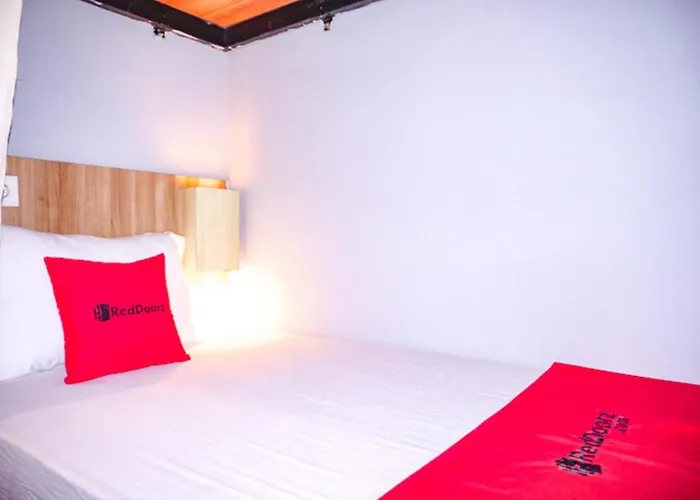 Otel Reddoorz Near Ngurah Rai Airport 2*