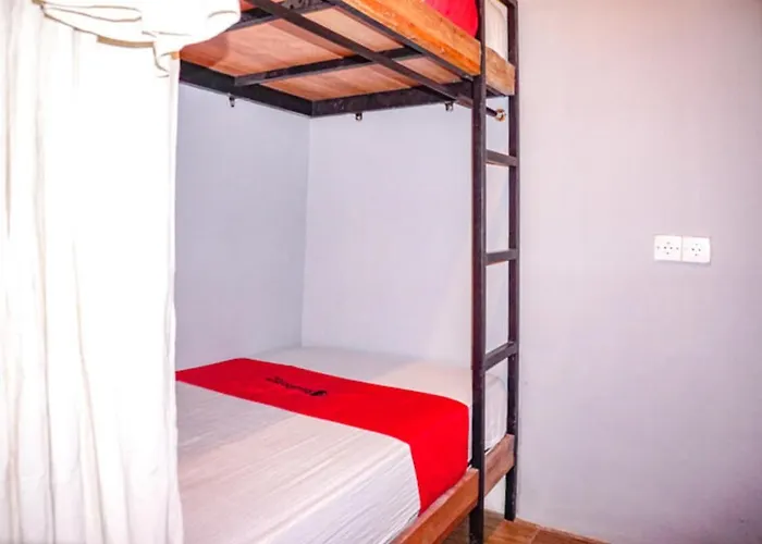 Reddoorz Near Ngurah Rai Airport Otel