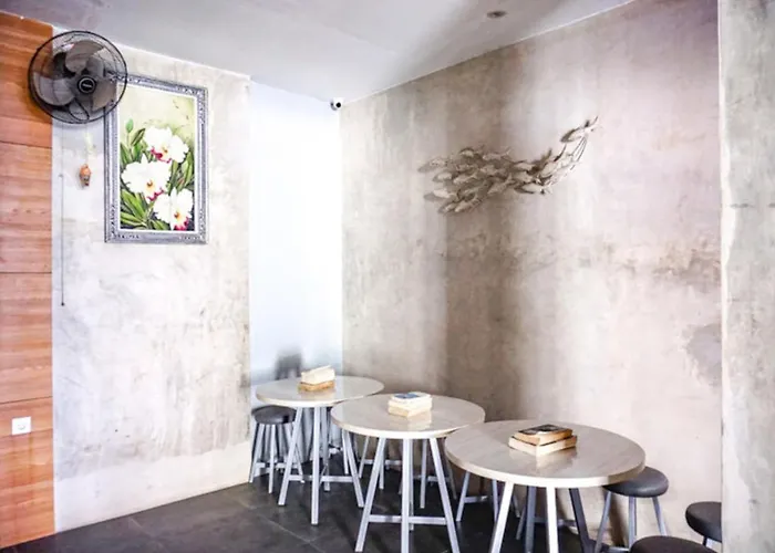 Otel Reddoorz Near Ngurah Rai Airport Kuta Lombok