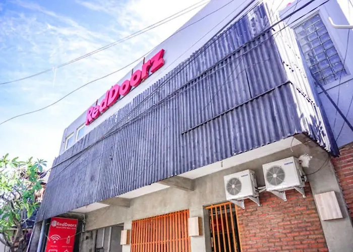 Reddoorz Near Ngurah Rai Airport Otel 2*